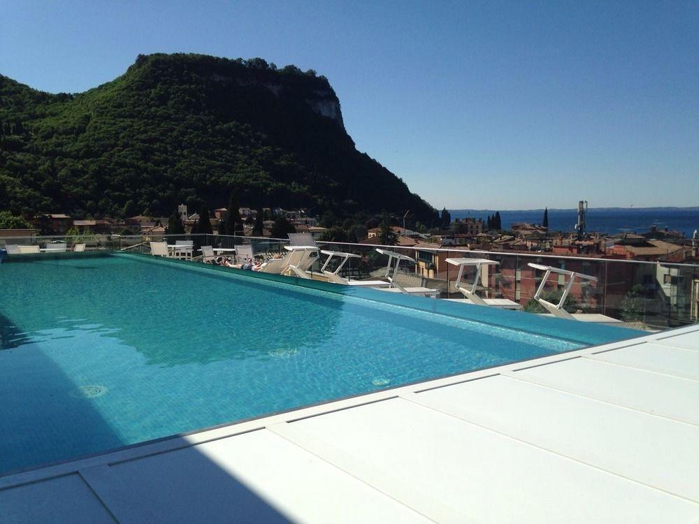 Sky Pool Hotel Sole Garda Garda  Eksteriør billede